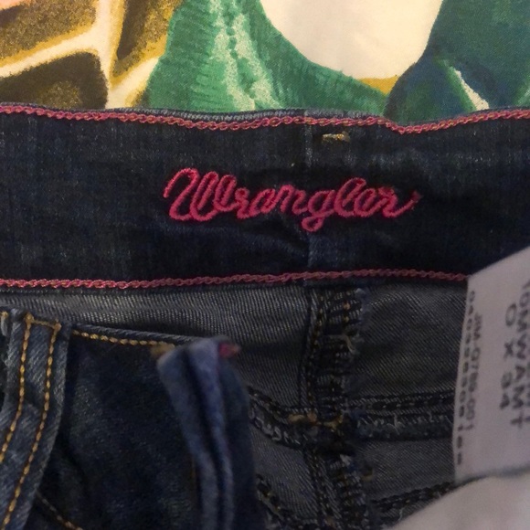 NEW women wrangler boot cut jeans - Picture 4 of 4